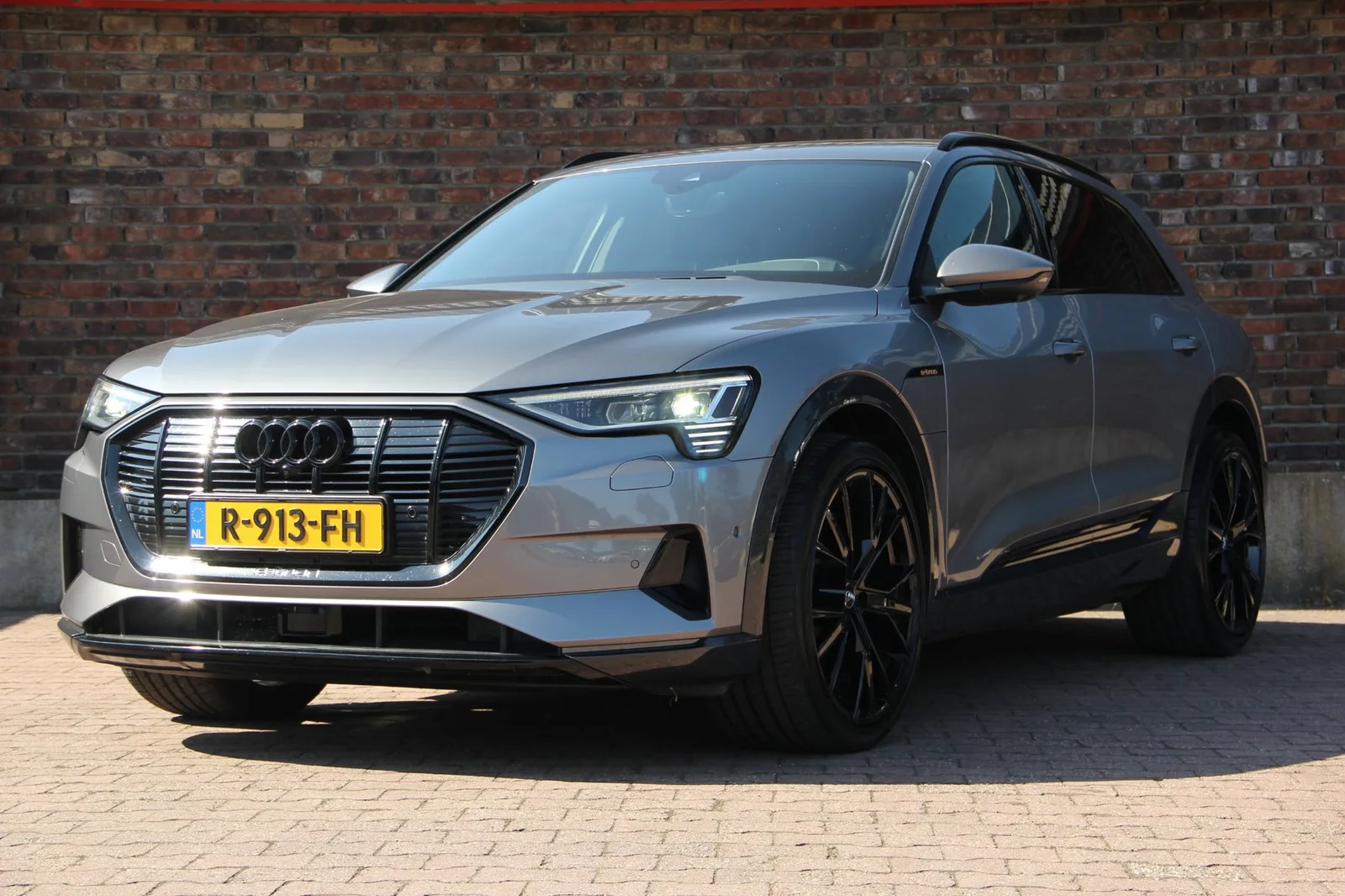Audi e-tron (2019) — foto 1